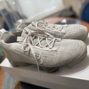 Vapor max oatmeal golden beige